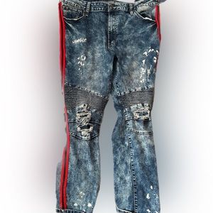 Men’s distressed jeans